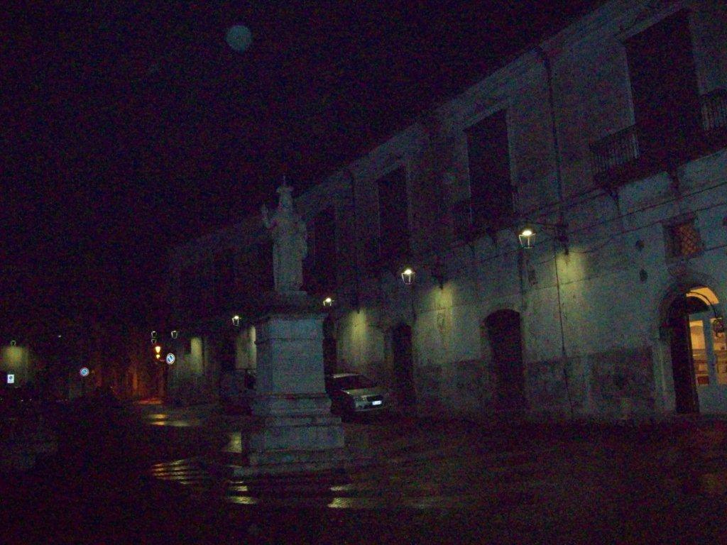 Piazza notturna Montella
